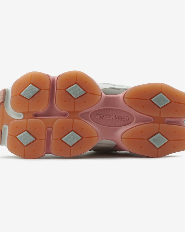 9060 | Voices - Limited Edition